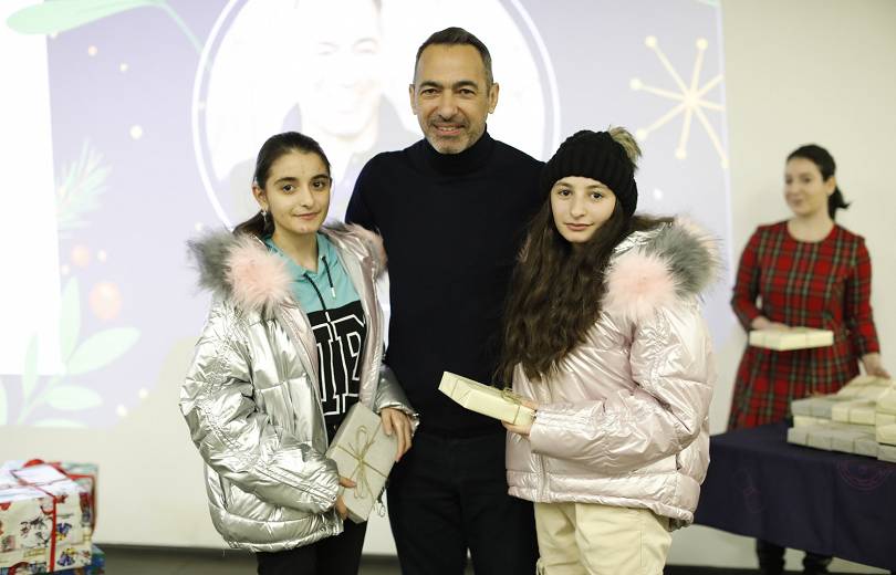 Եուրի Ճորքայէֆը Սուրբ Ծննդեան տօնի կապակցութեամբ հիւրընկալած է խումբ մը արցախցի երեխաներ (լուսանկարներ)