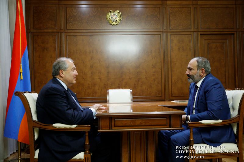Նախագահ Արմէն Սարգսեանն ու վարչապետ Նիկոլ Փաշինեանը հանդիպած են