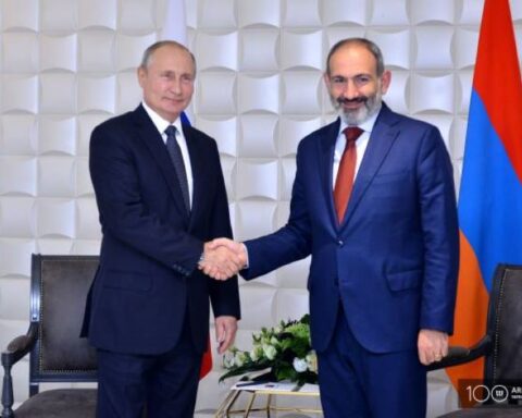 Մոսկուայի մէջ մեկնարկած է Նիկոլ Փաշինեանի եւ Վլատիմիր Փութինի հանդիպումը
