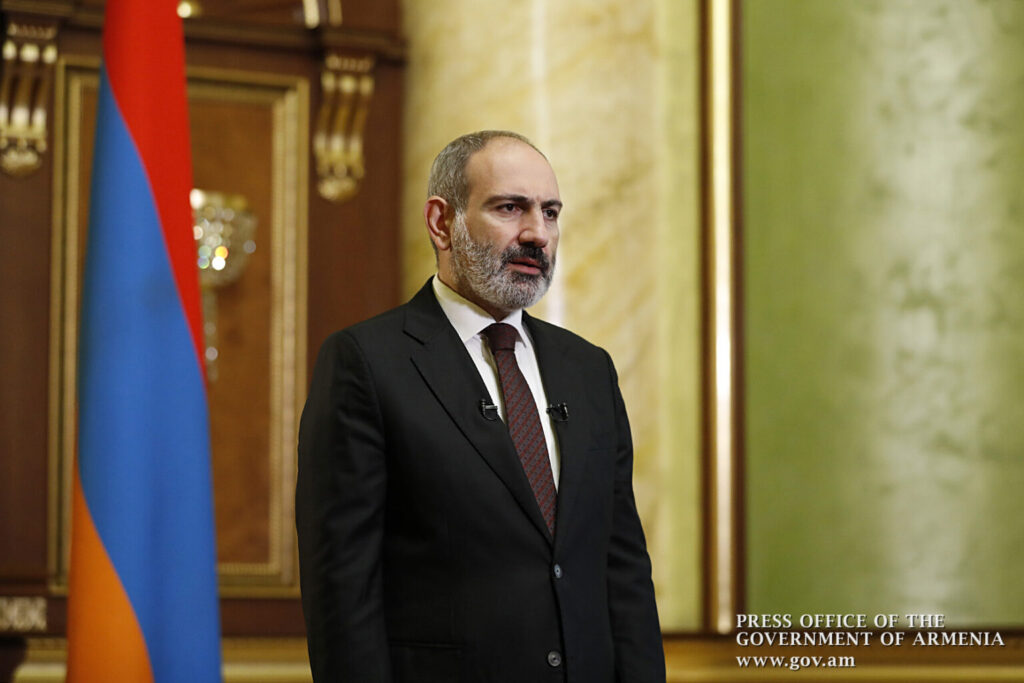 Վստահ եմ` որեւէ դժուարութիւն չի կրնար ընկճել ձեզ. ՀՀ վարչապետը շնորհաւորած է Մայրութեան տօնը
