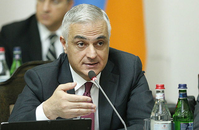 Իմ հարթակի տեսանկիւնէն նման հարց չէ քննարկուած․Մհեր Գրիգորեանը՝ գերիներու վերադարձի դիմաց Ատրպէյճանի նախապայմաններու մասին