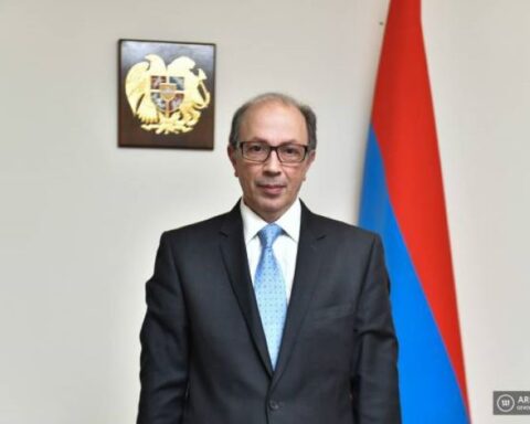 Արա Այվազեանը հրաժարականի դիմում ներկայացուց