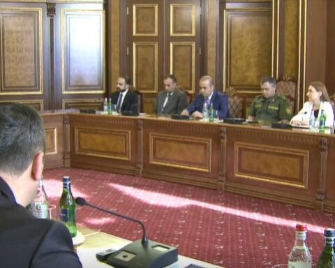 Նիկոլ Փաշինեան կ'առաջարկէ միջազգային դիտորդներ տեղակայել հայ-ատրպէյճանական սահմանին