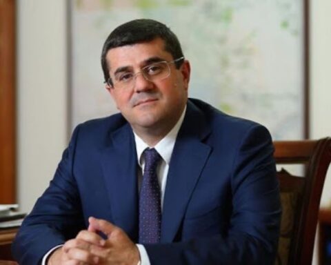 Արայիկ Յարութիւնեան մտադիր է Արցախի մէջ վստահութեան հանրաքուէ կայացնել 
