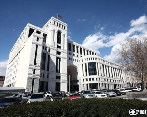 Պատմութիւնը չի կրնար ըլլալ երկրի մը ուժեղ կողմը, որու թէ՛ աշխարհագրական եւ թէ՛ քաղաքական անուանումը մէկդարեայ պատմութիւն ունի. ԱԳՆ