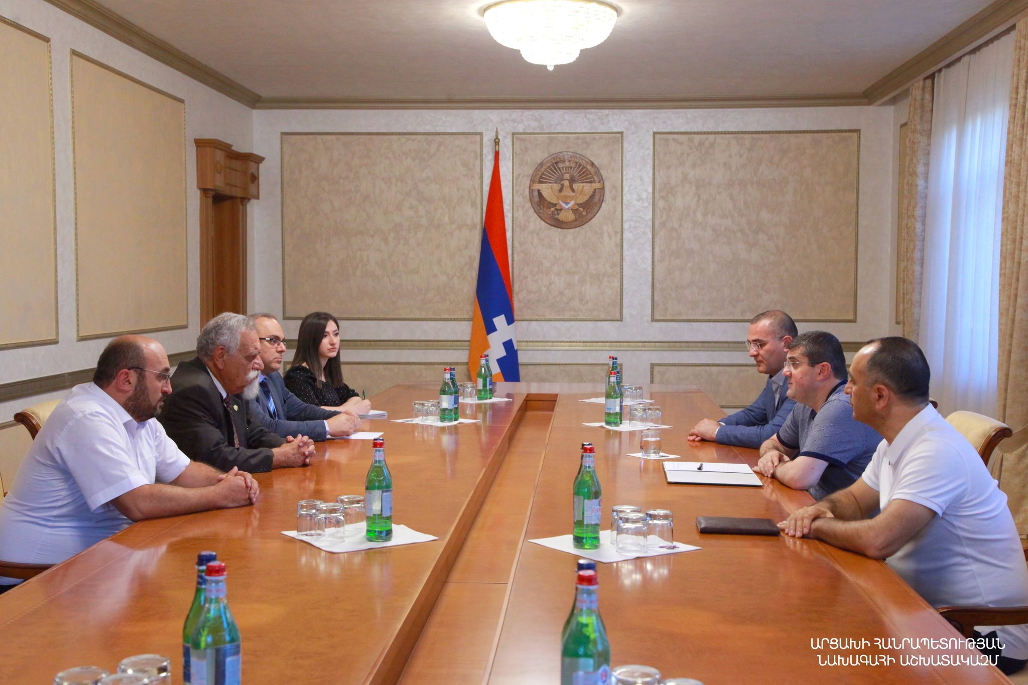 ՌԱԿ Կեդրոնական Վարչութեան պատուիրակութիւնը այցելեց ԱՀ նախագահ Արայիկ Յարութիւնեանին