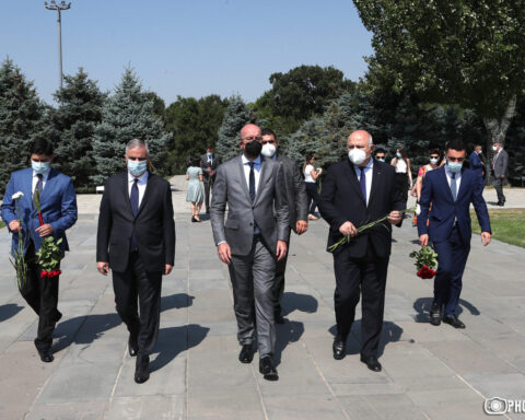 Շառլ Միշել այցելած է Ծիծեռնակաբերդ՝ յարգանքի տուրք մատուցելու Հայոց ցեղասպանութեան զոհերու յիշատակին