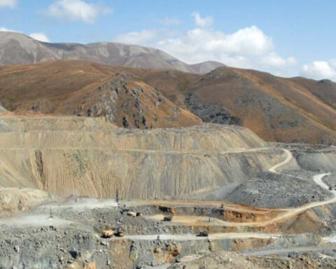 Սոթքի հանքավայրի տարածքին գիշերը անկանոն կրակոցներ հնչած են. մօտ 150 աշխատակիցներ տարհանուած են