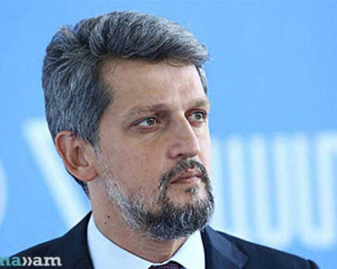 «Վերջին 3 տարուան մէջ Էրտողան խորտակած է Թուրքիոյ տնտեսութիւնը…». Փայլան