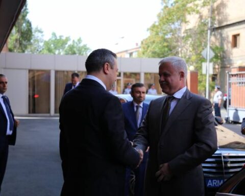 Հայկ Պետրոսեանն ու ՀԱՊԿ գլխաւոր քարտուղարը քննարկած են հայ-ատրպեճանական սահմանին տիրող իրավիճակը