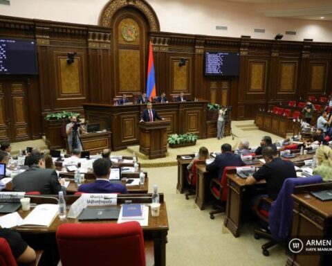 ԱԺ-ի մէջ մեկնարկած է Սեւանայ լիճէն ջուրի բացթողման տարեկան չափաքանակի հարցով արտահերթ նիստը