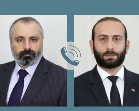 Արարատ Միրզոյեանն ու Դաւիթ Բաբայեան քննարկած են ատրպէյճանա-թրքական յարձակումի հետեւանքով ստեղծուած իրավիճակը