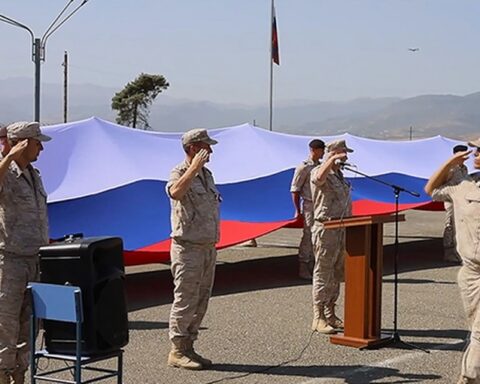 Լեռնային Ղարաբաղի մէջ առաջին անգամ ցուցադրուած է ռուսական 50 մեթրանոց դրօշը. ՌԴ ՊՆ