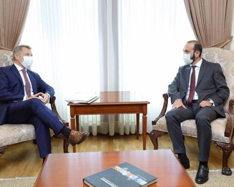 Միրզոյեան հաւաստիացուցած է` հայկական կողմը կը սատարէ Մինսքի խումբի համանախագահութեան դիրքորոշումը