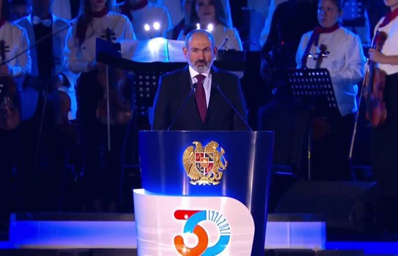 44-օրեայ պատերազմում պարտութեան ծանրութիւնը կախուած է Հանրապետութեան հրապարակի վրայ. Վարչապետի ուղերձը Անկախութեան օրուան առթիւ