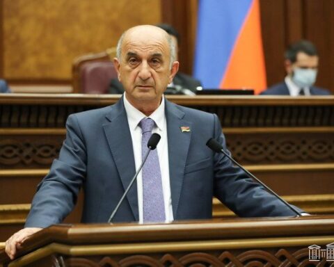 Սրիկայութիւն է հիմնադրամի նկատմամբ մտածուած անվստահութիւն սերմանելն ու արտասահմանի մէջ «դեբոշներ» կազմակերպելը. Վիգէն Խաչատրեան