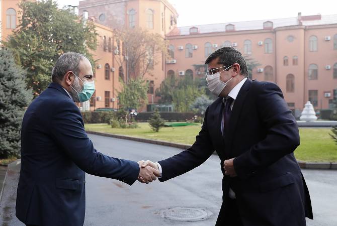 Կարեւոր է, որ ԵԱՀԿ Մինսքի շրջանակէն ներս բանակցային լիարժէք գործընթացը վերականգնուի. Վարչապետը հանդիպած է Արցախի նախագահի հետ