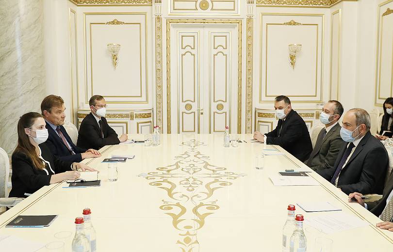 «Հայաստանը տարածաշրջանին մէջ ժողովրդավարութեան փայլող աստղն Է». ԵԽԽՎ համազեկուցողները՝ Վարչապետ Փաշինեանին