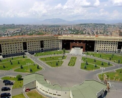 60 հայ զինծառայողի շրջափակման մէջ յայտնուելու մասին լուրը բացայայտ ապատեղեկատուութիւն է․ ՊՆ-ն յայտարարութիւն տարածած է