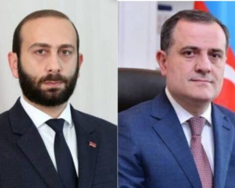 Փարիզի մէջ կայացած է Հայաստանի եւ Ատրպէյճանի ԱԳ նախարարներու հանդիպումը