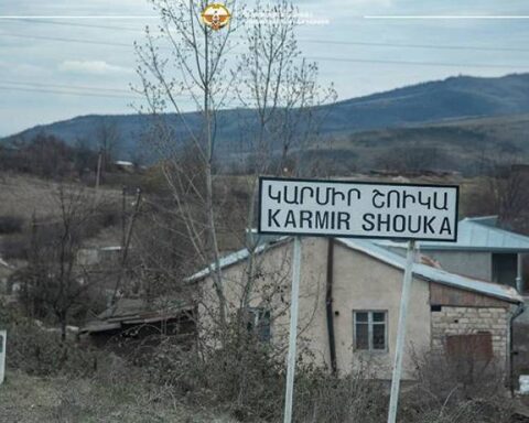 Ատրպէյճանական զինուժը կրակ բացած է Կարմիր Շուկայ գիւղի ուղղութեամբ