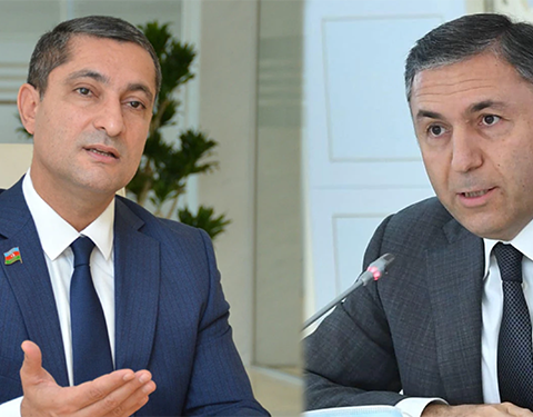 Ատրպէյճանցի պատգամաւորներ այցելած են Երեւանի «կապոյտ մզկիթ» եւ այն համարած ատրպէյճանական