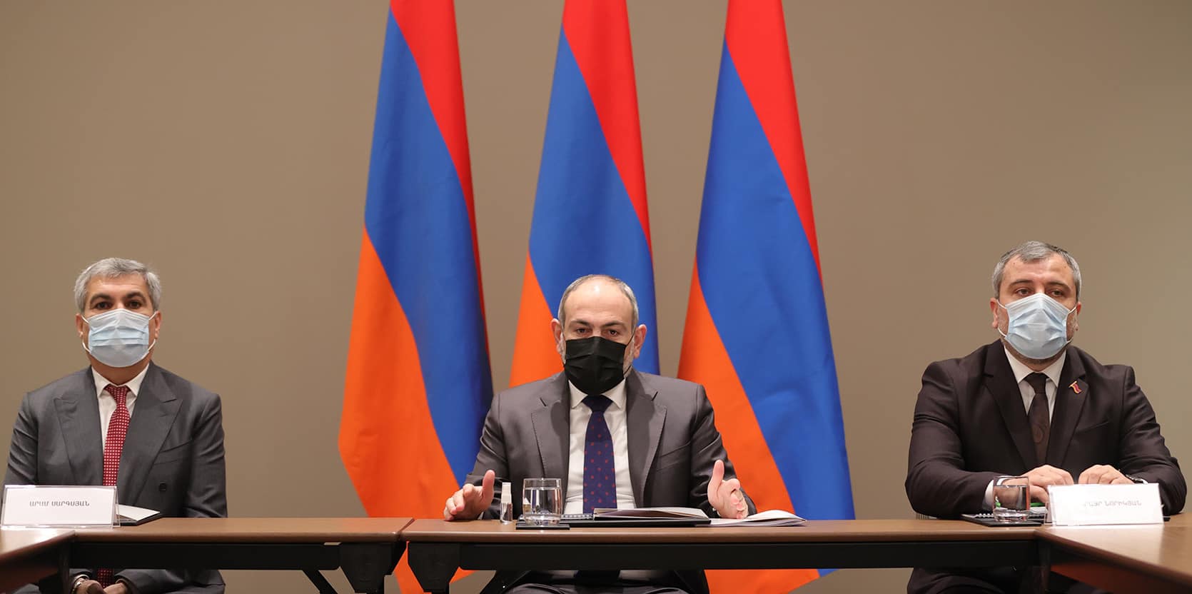 Փաշինեան մասնակցած է արտախորհրդարանական քաղաքական ուժերու հետ խորհրդակցական հերթական նիստին