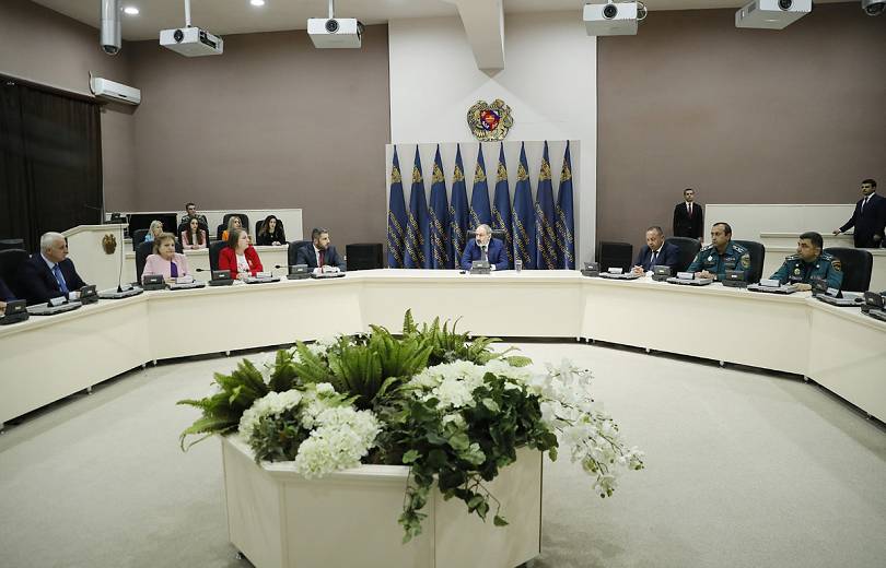 Օրէնքի առաջ բոլորի հաւասարութիւնը միայն վերնագիր պիտի չըլլայ. Փաշինեան ՀՀ ԱԻՆ աշխատակազմին ներկայացուց նորանշանակ նախարարը