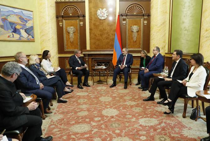 Վարչապետն ընդունած է Ֆրանսայի Ծերակոյտի Ֆրանսա-Հայաստան բարեկամական խումբի պատուիրակութիւնը