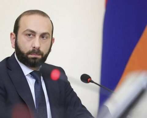 Հայաստանը տարբեր Ժամանակաշրջաններու քարտէզներու մէջ ինքն իրեն չգտնելու մտավախութիւն չունի․ Միրզոյեանը՝ Ալիեւին