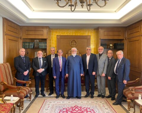 Ռ.Ա.Կ. Լիբանանի Շրջանային Վարչութեան Այցելութիւն Արամ Ա.Կաթողիկոսին