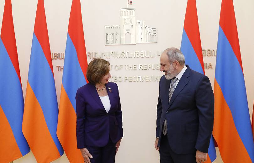 Այս պատուիրակութիւնն իր հետ բերած է Ամերիկայի ժողովուրդի սէրը, մենք Հայաստանի ընկերն ենք. Փելոսին՝ Փաշինեանին