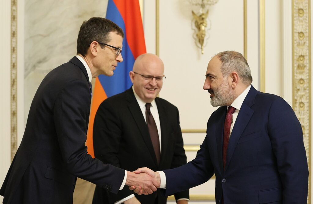 Փաշինյան-Ռիքըր հանդիպում. քննարկուած են Ստեփանակերտի եւ Պաքուի միջեւ քննարկումներու միջազգային մեքանիզմի ձեւաւորման վերաբերող հարցեր