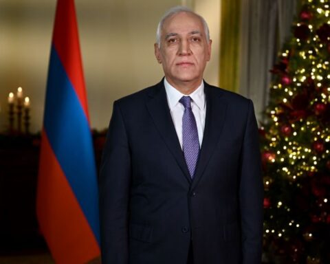 Վստահ եմ, որ մեր երկրին բաժին հասած փորձութիւններից դուրս ենք գալու աւելի ուժեղ․ ՀՀ նախագահ