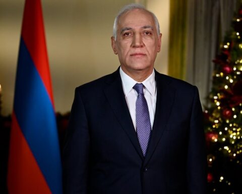 Հանրապետության նախագահ Վահագն Խաչատուրյանի շնորհավորական ուղերձն Ամանորի առթիվ