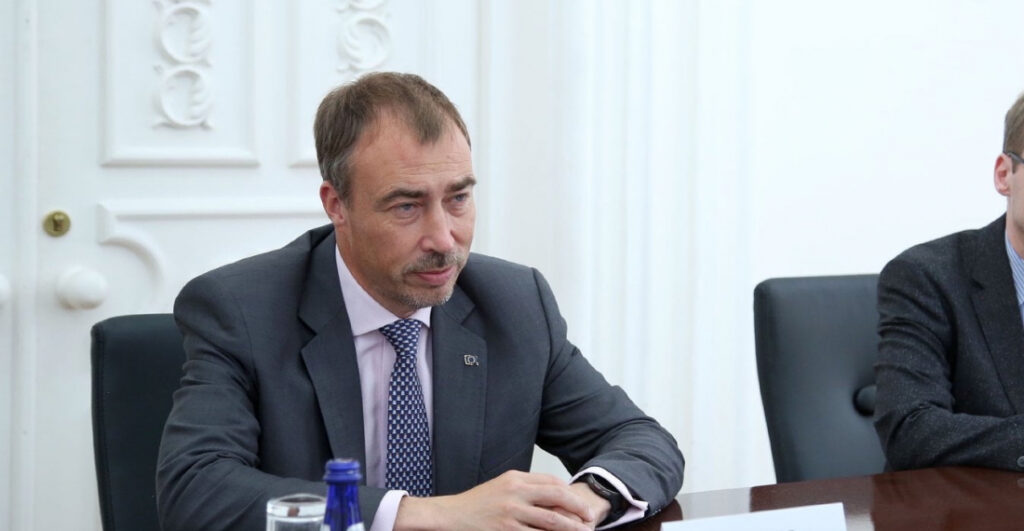 Լաչինի միջանցքի շուրջ իրավիճակը լուրջ է, պէտք է շտապ լուծումներ գտնել․ Թոյվօ Քլաարը Երեւան է