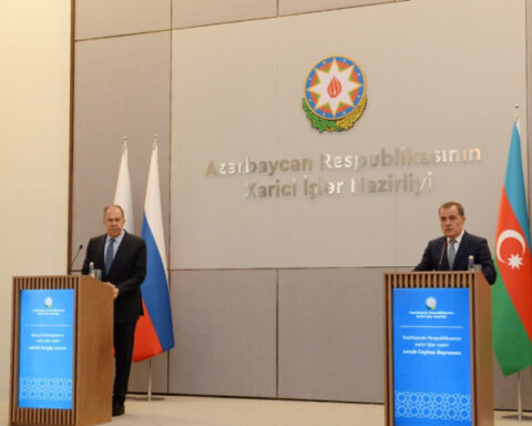 Լաչինի միջանցքին անցակէտեր ստեղծելու հարց նախատեսուած չէ․ Լաւրով