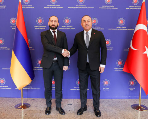 Ունինք համաձայնութիւն՝ համատեղ ջանքերով վերանորոգելու Անիի կամուրջը. Արարատ Միրզոյեանը՝ Չաւուշօղլուին