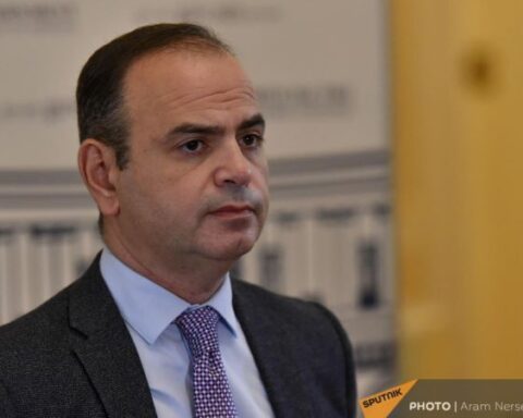 Զարեհ Սինանեան կը գործուղուի  Լիբանան եւ Սուրիա