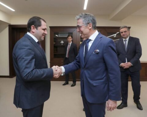 Սուրէն Պապիկեանն ընդունած է ՆԱԹՕ-ի նախկին գլխաւոր քարտուղարը