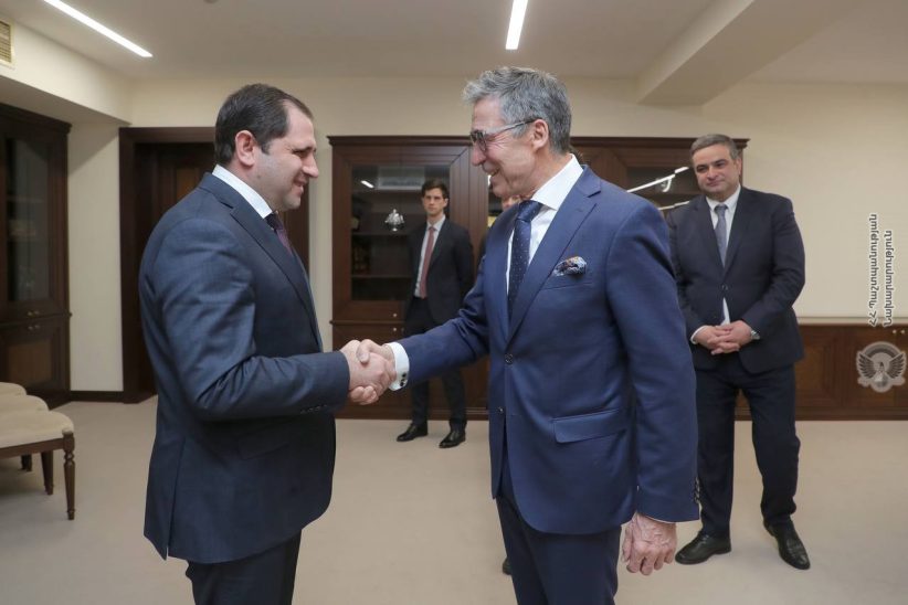 Սուրէն Պապիկեանն ընդունած է ՆԱԹՕ-ի նախկին գլխաւոր քարտուղարը