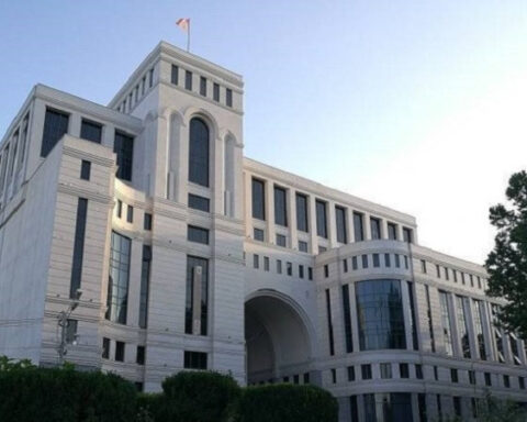 Հայաստան պատասխանեց «ապակառուցողականութեան» վերաբերող Պայրամովի մեղադրանքներուն
