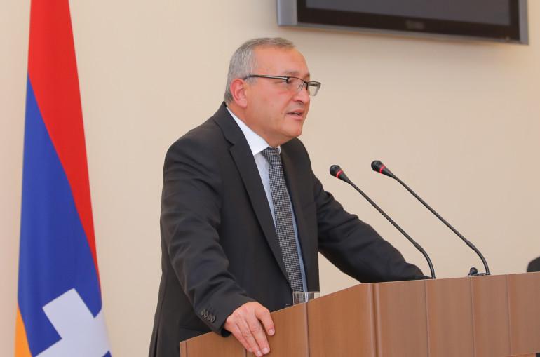 100 Օրէ, որ աշխարհը լուռ կերպով կը հետեւի փոքր Արցախի շուրջ գոյացող զարգացումներուն. Արթուր Թովմասեան