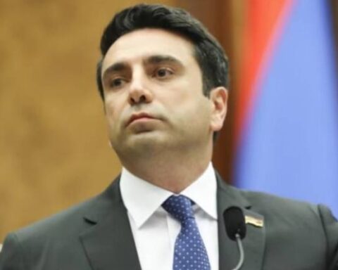 Կոչ կ'ընենք Ռուսիոյ կատարելու իր պարտաւորութիւնը. Ալեն Սիմոնեան