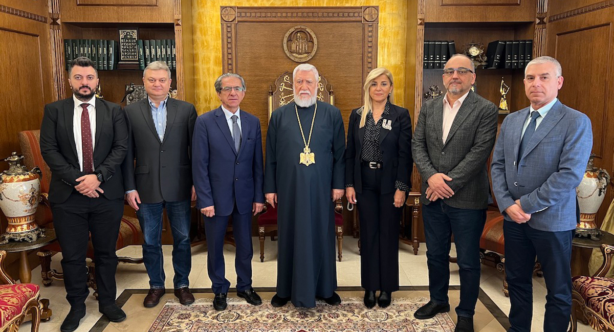 Վեհափառ Հայրապետին այցելեցին երեք կուսակցութեանց ներկայացուցիչները