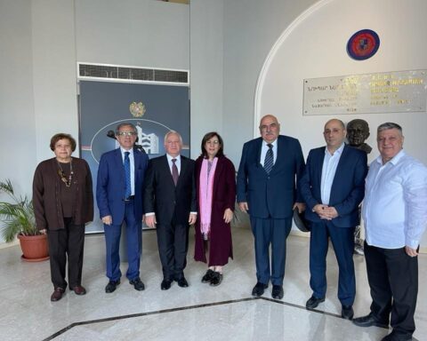 Ռ.Ա.Կ.Լիբանանի Շրջանային Վարչութեան Այցելութիւն Հայաստանի Հանրապետութեան Դեսպանատուն