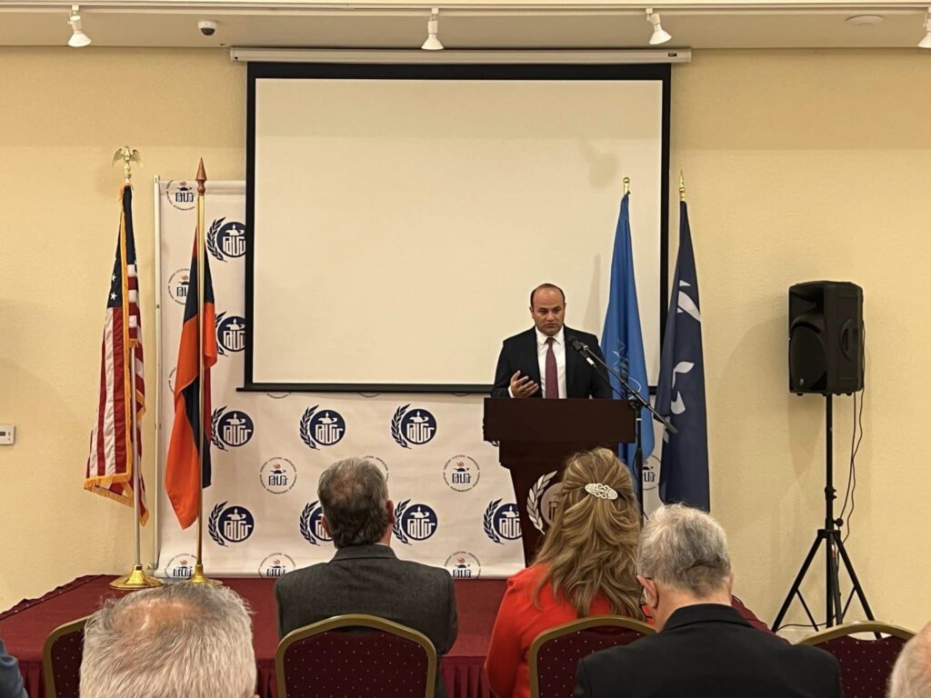 ՀՀ Աշխատանքի եւ Ընկերային Հարցերու Նախարար Նարեկ Մկրտչեան՝ «Թէքէեան» Մշակութային Միութեան «Պէշկէօթիւրեան» Կեդրոնին Մէջ