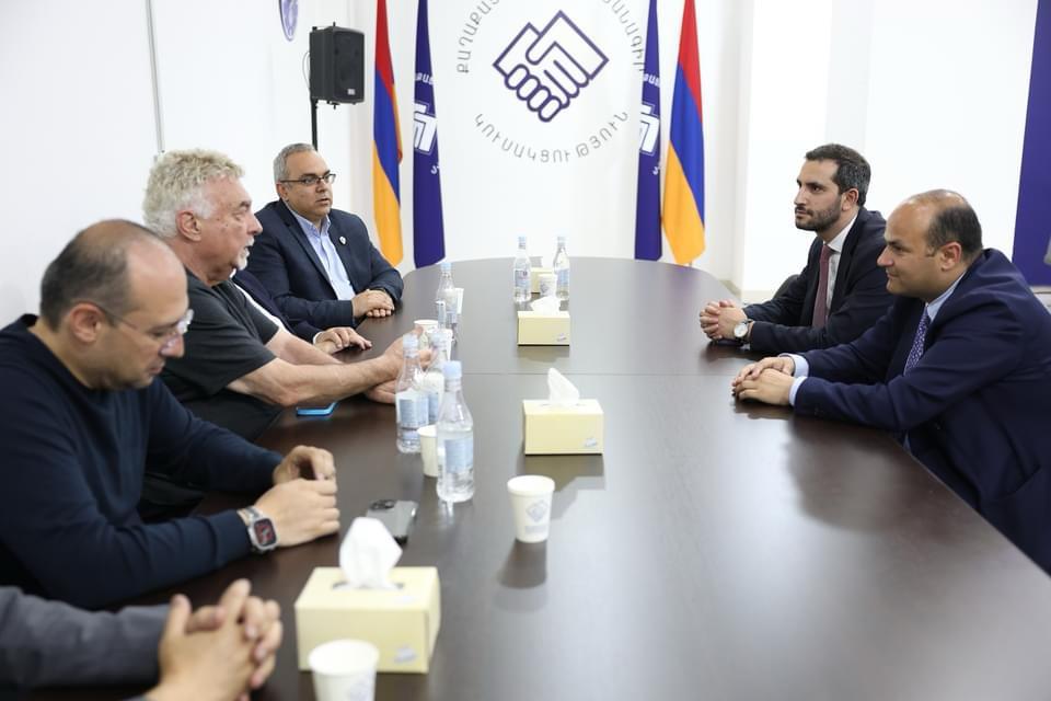 Հանդիպում «Քաղաքացիական Պայմանագիր» Կուսակցութեան Բարձրաստիճան Պաշտօնատարներու Հետ